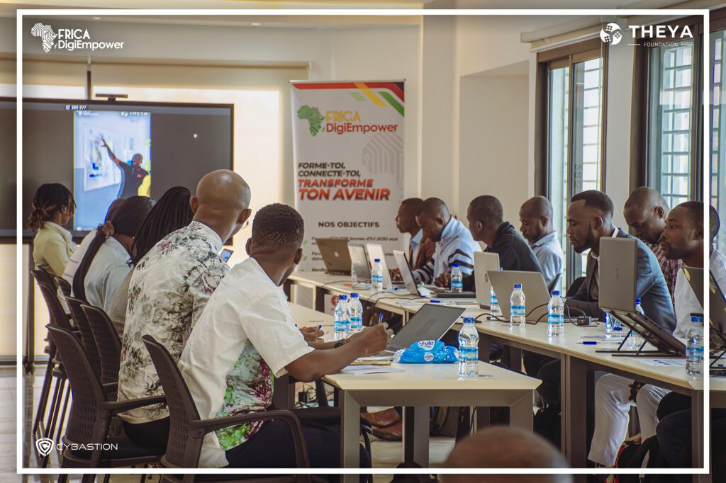 photo de la formation des formateurs par Africa Digiempower un programme de la Fondation THEYA by Cybastion