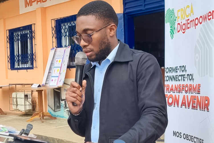 Ceremonie fin de parcours impactful 19-Africa DigiEmpower formations gratuites pour les jeunes. design by adambita237