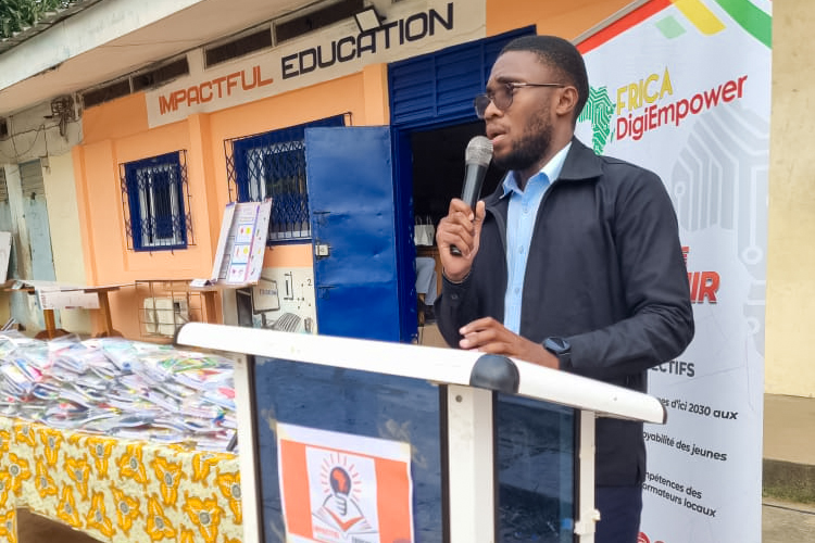Ceremonie fin de parcours impactful 20-Africa DigiEmpower formations gratuites pour les jeunes. design by adambita237