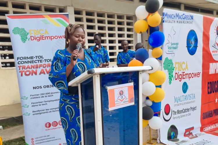 Ceremonie fin de parcours impactful 9-Africa DigiEmpower formations gratuites pour les jeunes. design by adambita237
